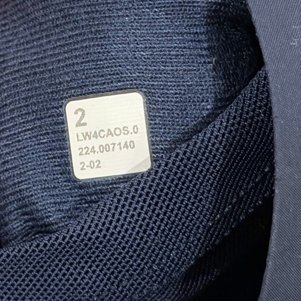 NWT LULULEMON RAIN REBEL JACKET SIZE 2 TRUE NAVY - Picture 12 of 16
